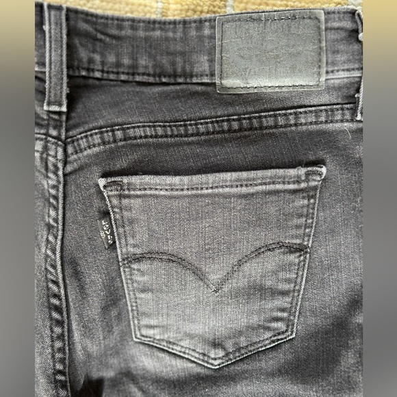 Levi’s 711 Black Skinny Jeans Size 28 - Picture 3 of 3